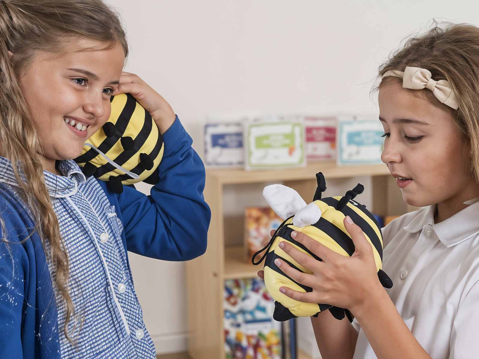 Chatter Chums Motion Sensor Bees 6pk